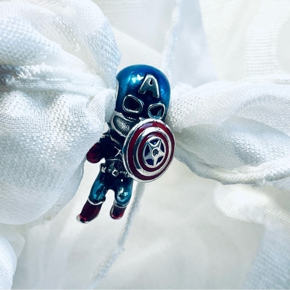 🛡️ NWOT Captain America  Charm – The Avengers⚡ - Picture 7 of 12
